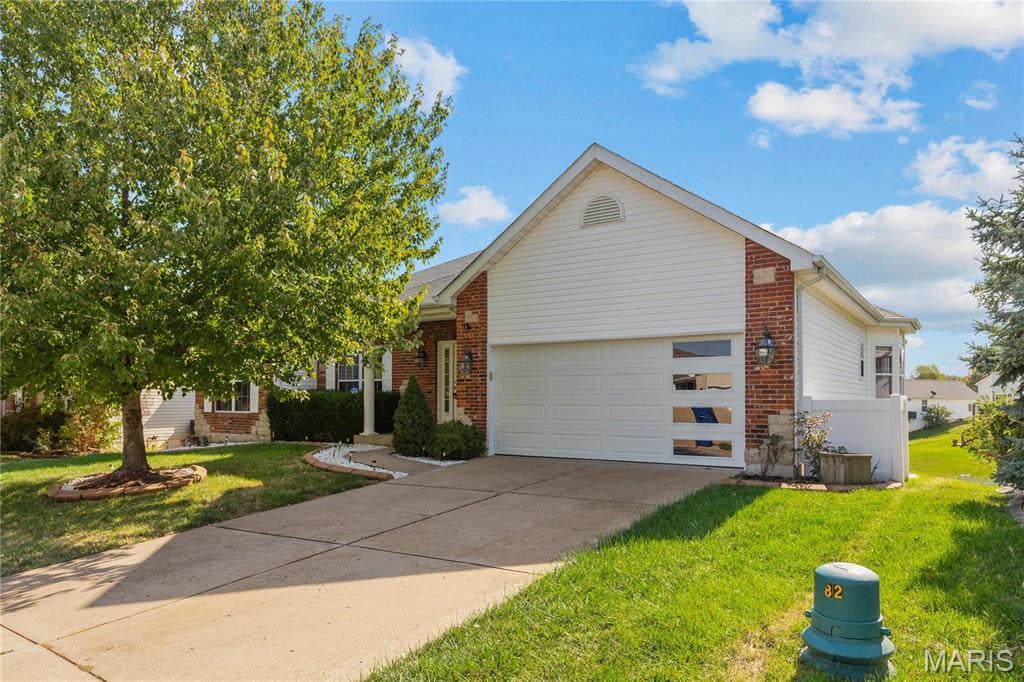 Photo of 1248 Yorktown Drive, St Charles, MO 63303 (MLS # 26066735)