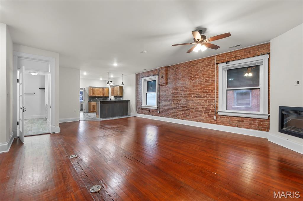 n/a - Commercial Sale