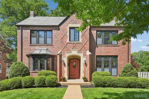 Photo of 7619 Stanford Avenue, University City, MO 63130 (MLS # 26023330)