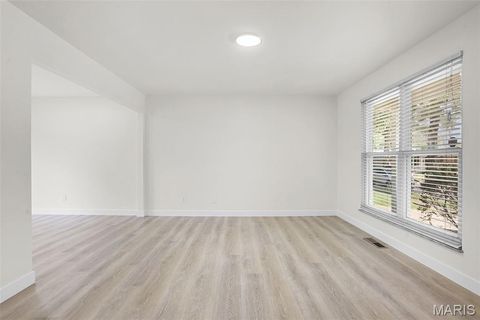 Tiny photo for 1210 Dorne Drive, Ballwin, MO 63021 (MLS # 26046599)