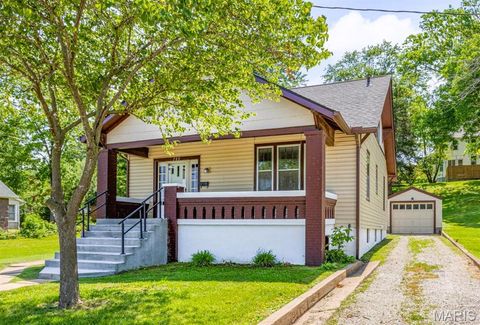 Photo of 789 N Main Street, Ste Genevieve, MO 63670 (MLS # 25082123)