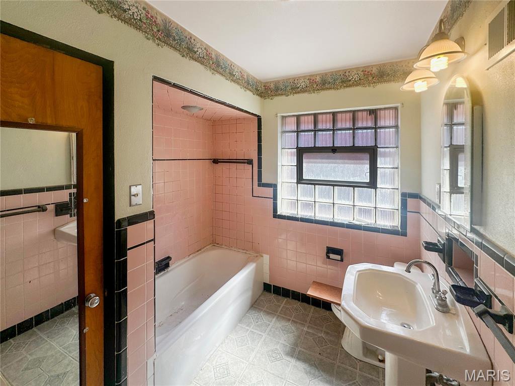 St Louis Commons Add - Residential