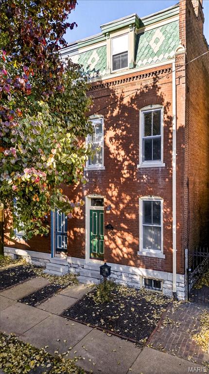 1323 Shenandoah Avenue