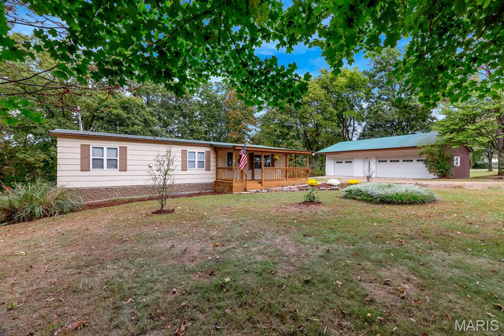 6 Davis Road
