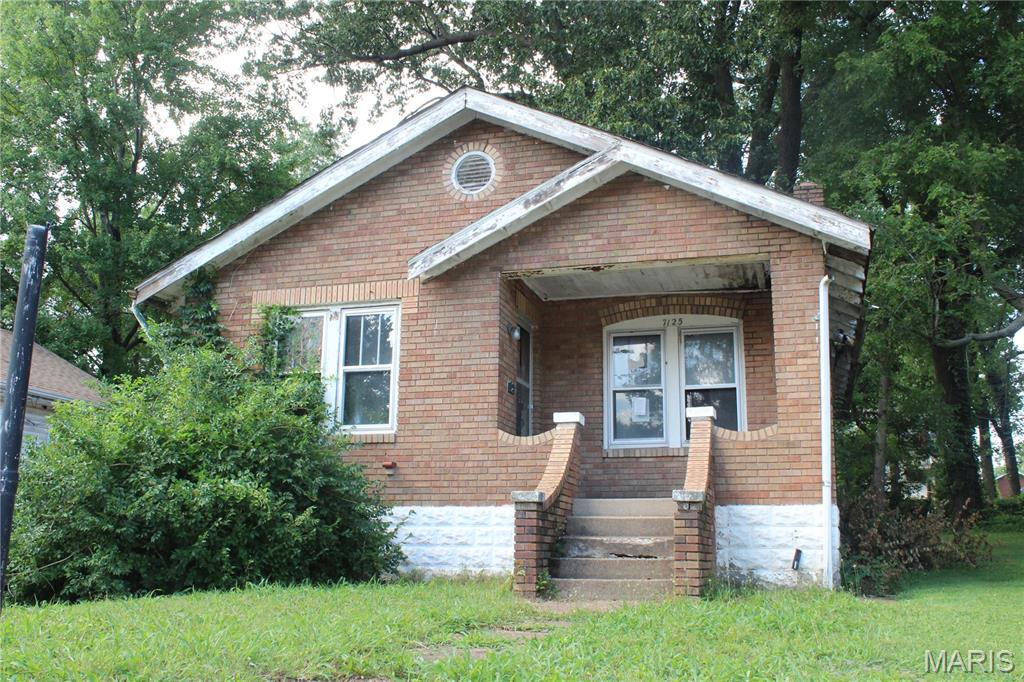 Photo 1 of 5 — 7125 Woodrow Avenue, Velda City, MO 63121
