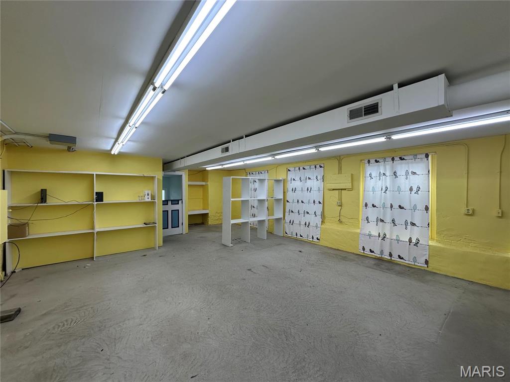 City/Hannibal - Commercial Sale