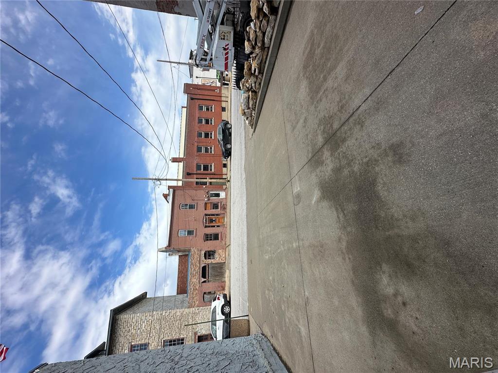 City/Hannibal - Commercial Sale