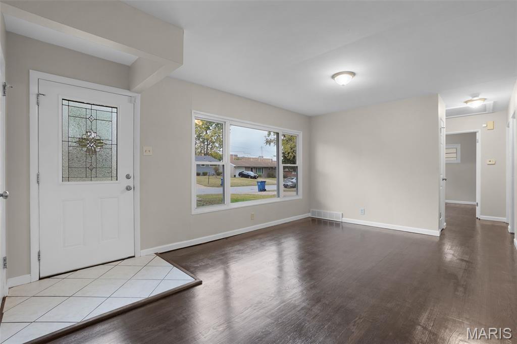 10140 Dellridge Lane