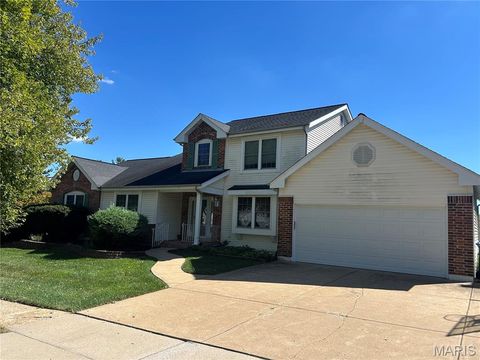 Photo of 14872 Grantley, Chesterfield, MO 63017 (MLS # 25068346)