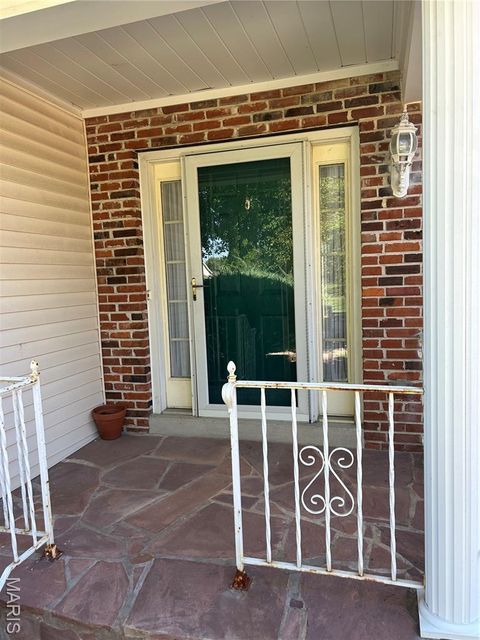 Tiny photo for 14872 Grantley, Chesterfield, MO 63017 (MLS # 25068346)