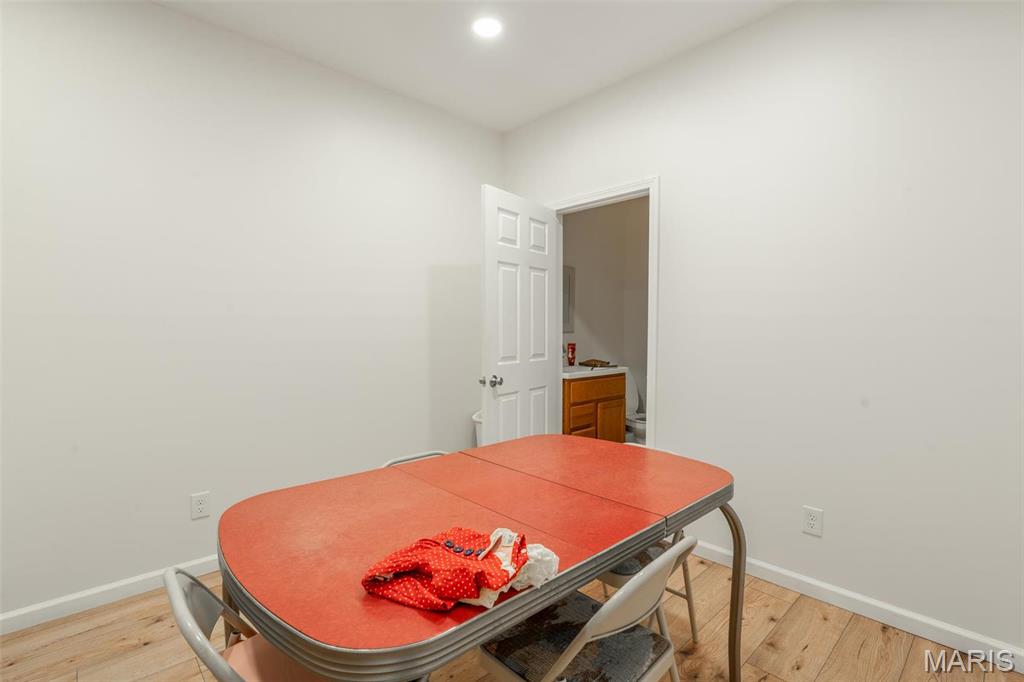 non-subdivision - Commercial Sale