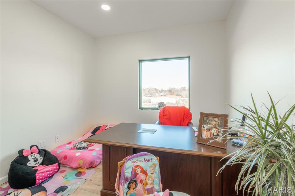 non-subdivision - Commercial Sale