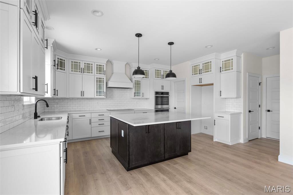 Hawk Ridge Estate - Residential