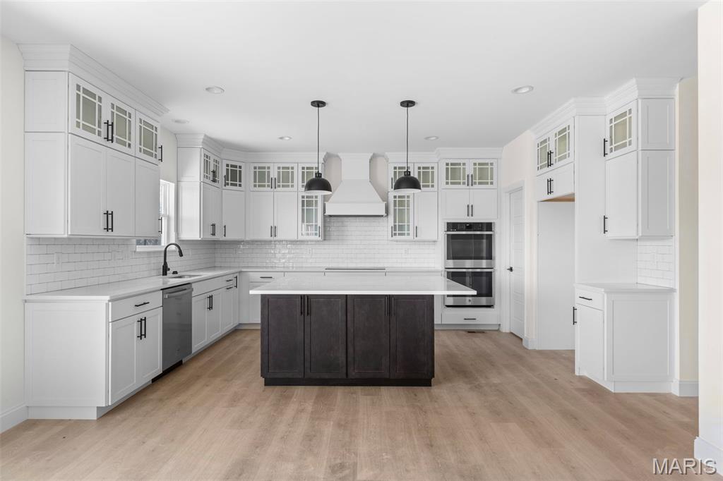 Hawk Ridge Estate - Residential