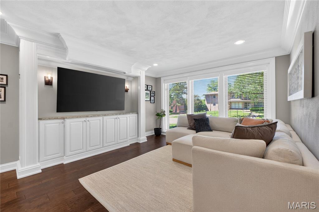 Delcrest Condo - Residential
