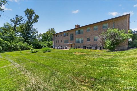Tiny photo for 4 Delcrest Court #101, University City, MO 63124 (MLS # 26030525)