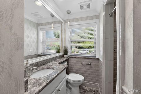 Tiny photo for 4 Delcrest Court #101, University City, MO 63124 (MLS # 26030525)