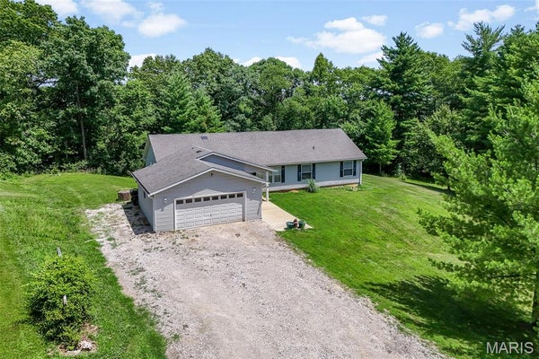 16021 PELLIKAN LN, GRAFTON, IL 62037 - Image f7a506d2e7847f6bc441a53ca35f39cc/2937732946