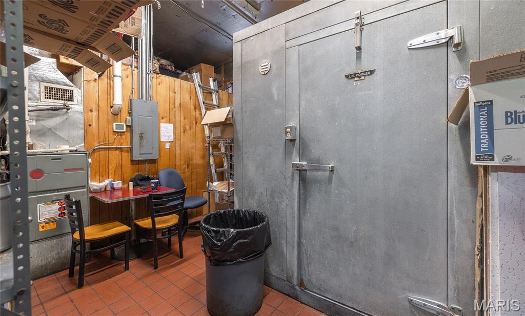 none - Commercial Sale