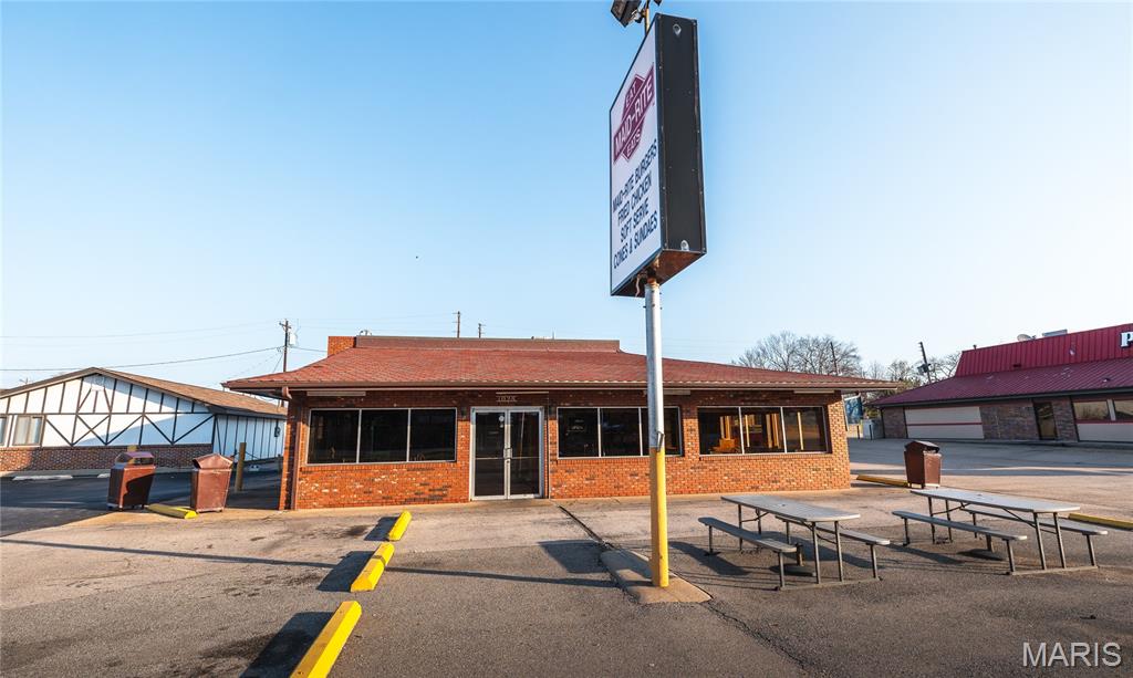 none - Commercial Sale