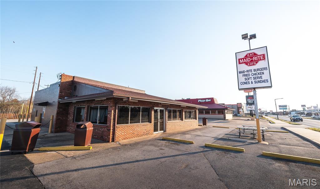 none - Commercial Sale