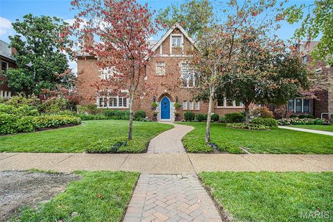 Photo of 6331 Alexander Drive, Clayton, MO 63105 (MLS # 25061152)