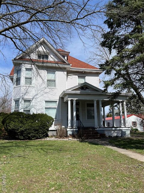 101 E 1st North Street Mount Olive IL 62069