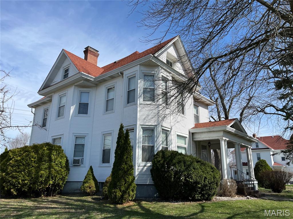 101 E 1st North Street