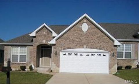 4109 Shepherds Hill Circle St Charles MO 63304