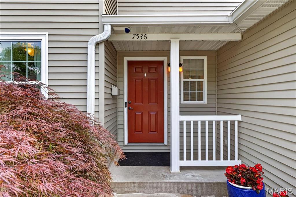 7536 Shaftesbury Avenue