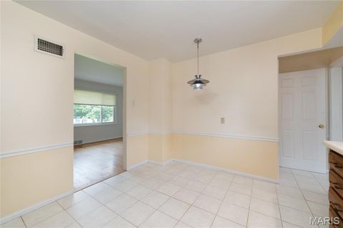 Tiny photo for 422 Barron Lane, Webster Groves, MO 63119 (MLS # 26028823)
