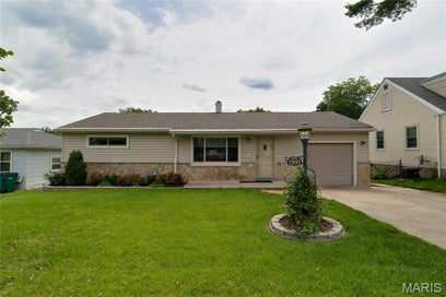 422 Barron Lane Webster Groves MO 63119