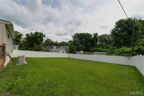 Tiny photo for 422 Barron Lane, Webster Groves, MO 63119 (MLS # 26028823)