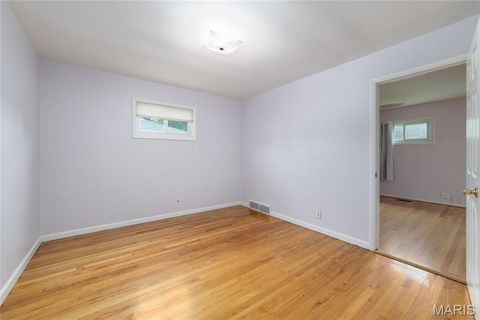 Tiny photo for 422 Barron Lane, Webster Groves, MO 63119 (MLS # 26028823)