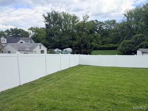 Tiny photo for 422 Barron Lane, Webster Groves, MO 63119 (MLS # 26028823)