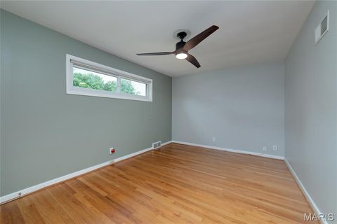 Tiny photo for 422 Barron Lane, Webster Groves, MO 63119 (MLS # 26028823)