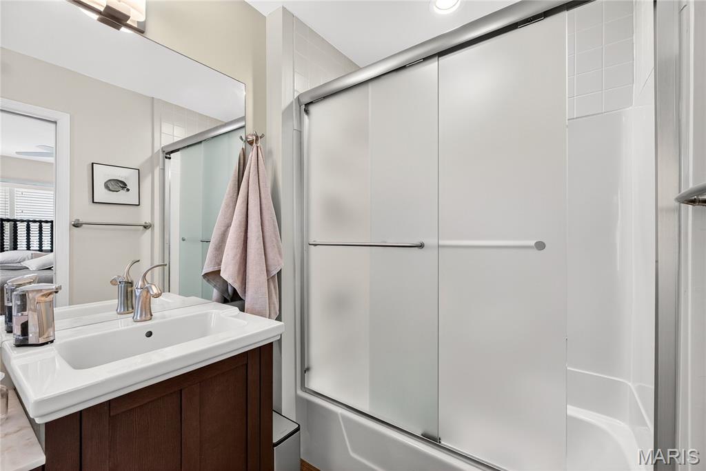 St Louis, Missouri 63122, United States, 3 Bedrooms Bedrooms, ,3 BathroomsBathrooms,Residential,Active,175151