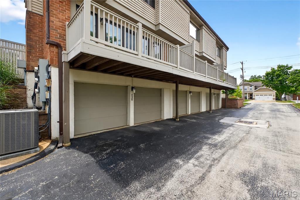 St Louis, Missouri 63122, United States, 3 Bedrooms Bedrooms, ,3 BathroomsBathrooms,Residential,Active,175151