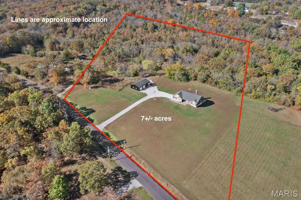 Photo of 13763 Vineland Road, De Soto, MO 63020 (MLS # 25073591)