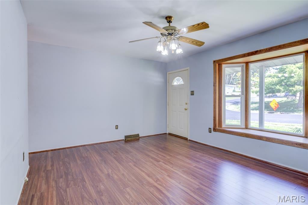 Photo of 3357 Glendale Avenue, St Charles, MO 63301 (MLS # 26047323)
