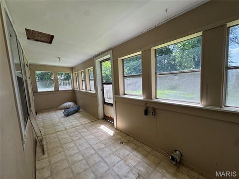 Tiny photo for 1511 Truman Street, Poplar Bluff, MO 63901 (MLS # 26042068)