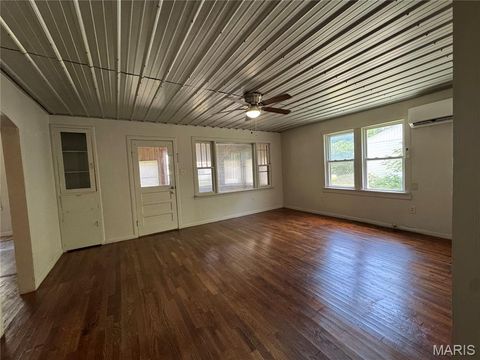 Tiny photo for 1511 Truman Street, Poplar Bluff, MO 63901 (MLS # 26042068)