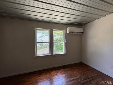 Tiny photo for 1511 Truman Street, Poplar Bluff, MO 63901 (MLS # 26042068)
