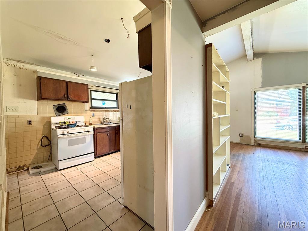 Oak Crest 2 - Residential