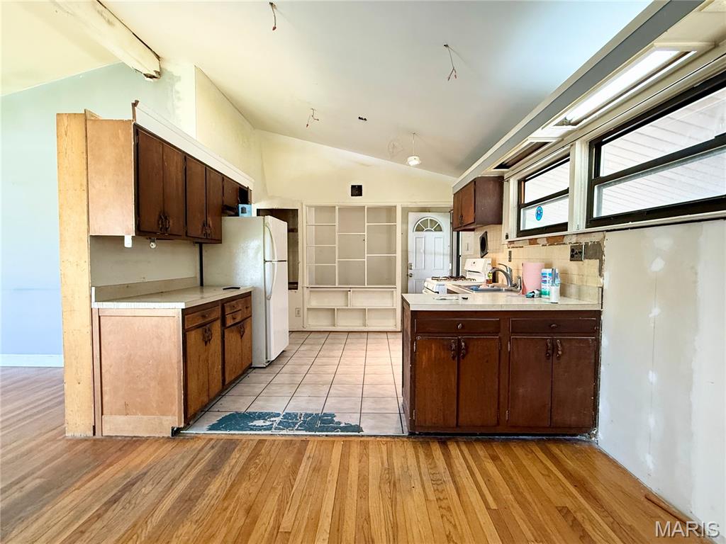 Oak Crest 2 - Residential