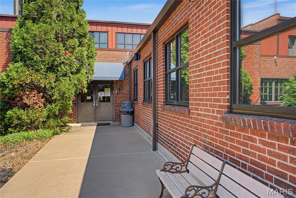 Range D - Commercial Lease