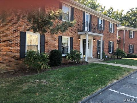 Tiny photo for 630 Candleberry Court #D, Kirkwood, MO 63122 (MLS # 25070662)
