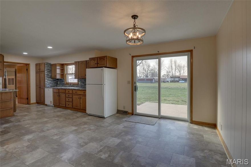 Space, value, and move-in ready—this one checks all the boxes! This very spacious 5 bed, 2 bath home in Kahoka offers room for everyone, both inside and out. Sitting on just over an acre, the massive backyard gives you endless possibilities—whether it’s entertaining, letting the kids run, or just enjoying some extra privacy.

Inside, you’ll find a well-maintained home with plenty of space to spread out, making it perfect for a growing family or anyone needing that extra room. The best part? It’s listed under appraised value, giving you instant equity from day one.

Opportunities like this don’t come around often—schedule your showing before it’s gone!