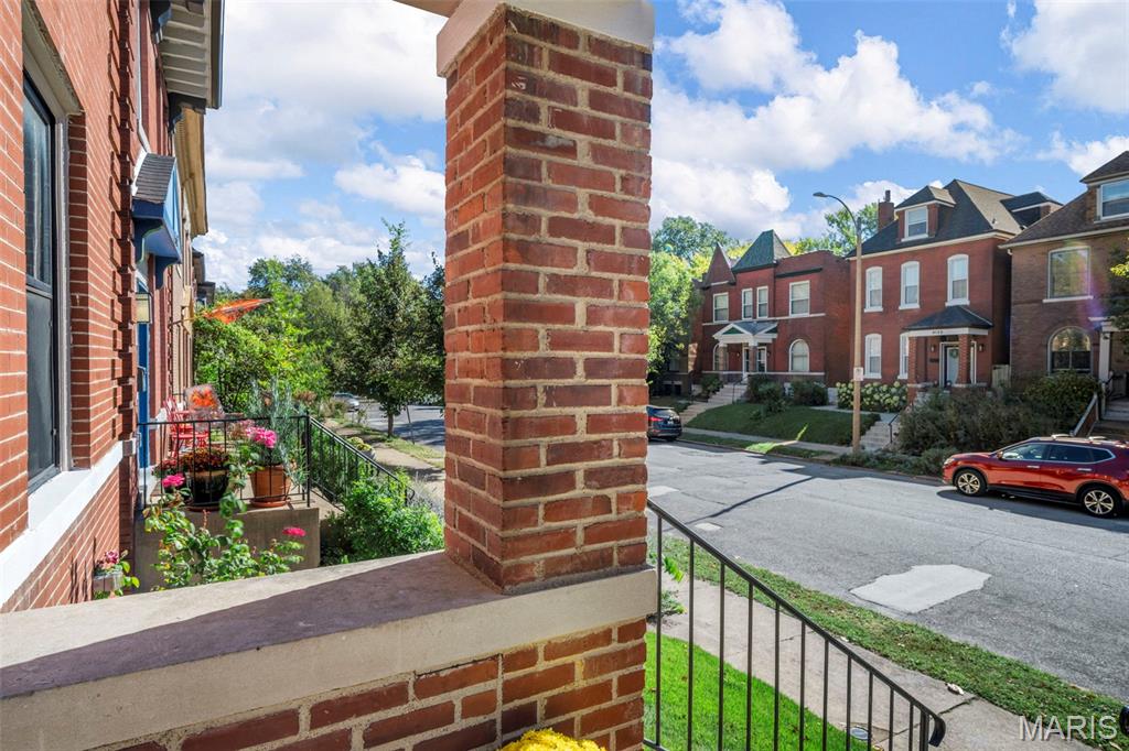 4139 Russell Boulevard