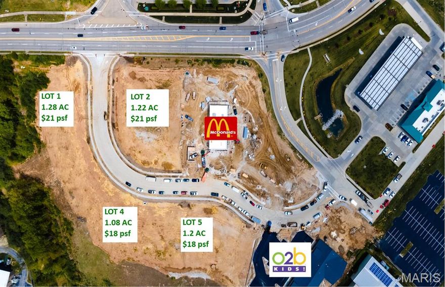 For sale, Lease or possible build to suit. 1.08 AC. Going to work side of the road. Hwy 40/64 Exit, Close proximity to Hwy I-70 Location: City, High Traffic